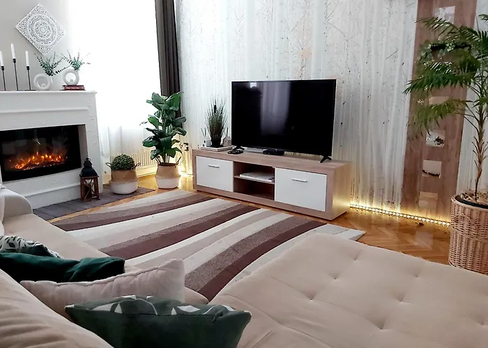 Apartman Léna - *