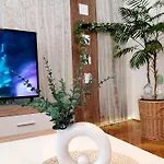 Lena -