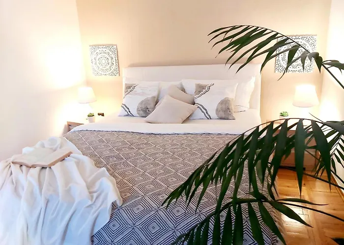 Lena - Lägenhet Eger